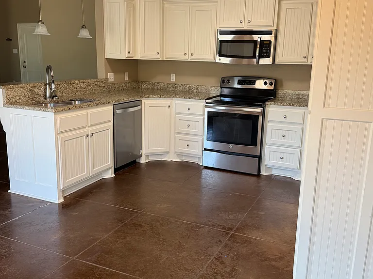 2119 Morning Glory Ln — Photo 5