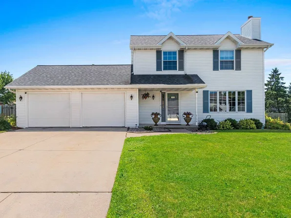 2158 Skyview St, Green Bay, WI 54311