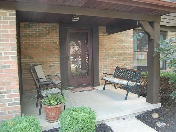 3rd image of 10055 Oxford Dr NW