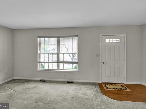 5th image of 1107 Hampden Dr