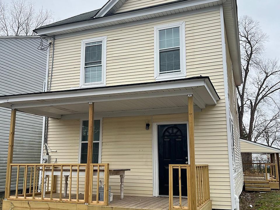1st image of 206 Queen St