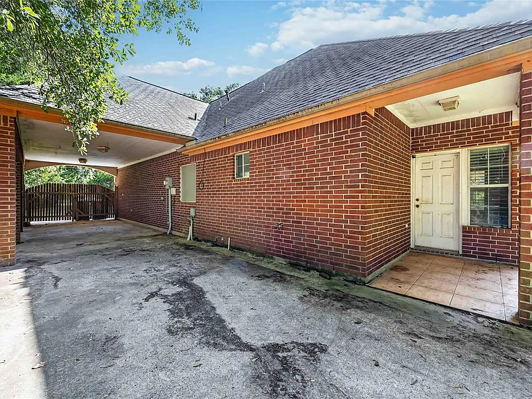 22962 Volga Dr — Photo 27