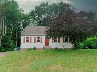 72 Wellman Rd, Manchester, CT 06040