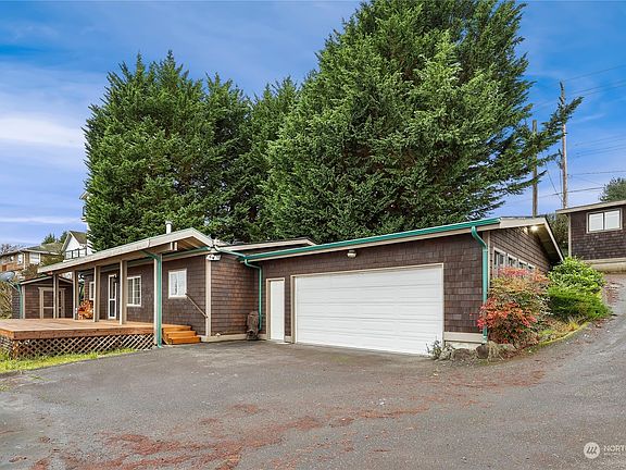 4th image of 8352 Silverdale Way NW