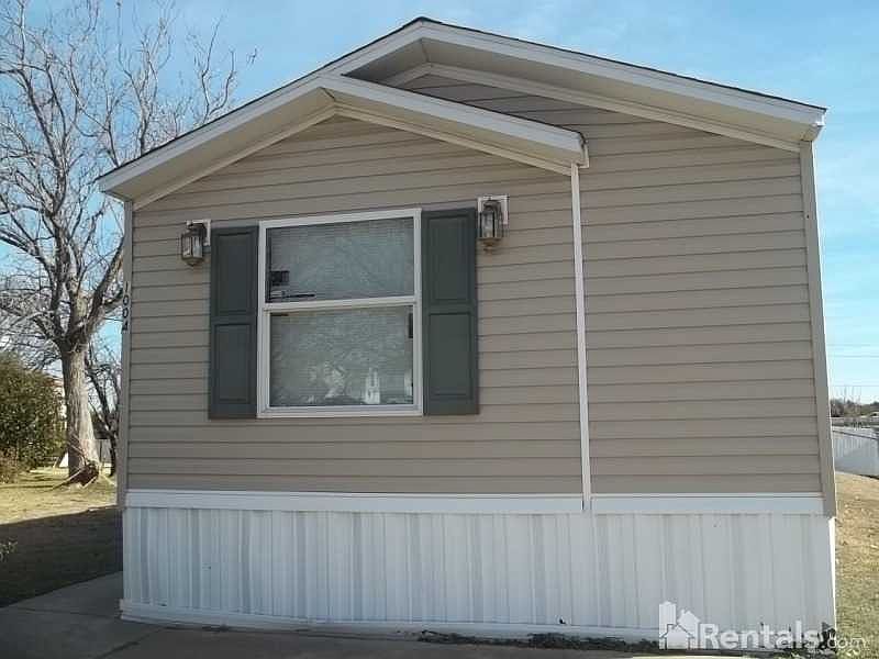 1st image of 1004 Redman Dr
