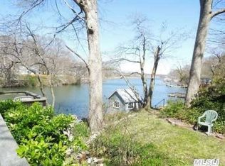 41 Overlook Dr, Mastic, NY 11950