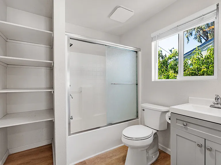 4067 Vineyard Ave — Photo 5