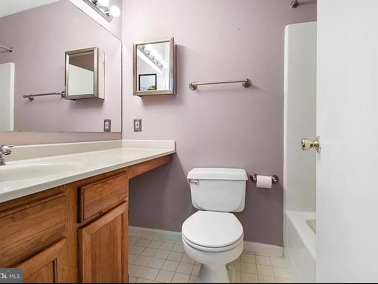 411 Derry Dr #411 — Photo 10
