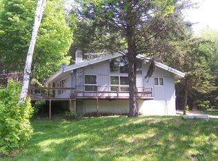 152 Old Town Rd, Wilmington, VT 05363