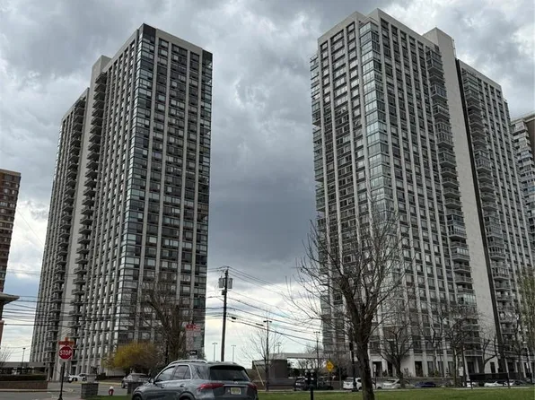 200 Old Palisade Rd APT 3E, Fort Lee, NJ 07024