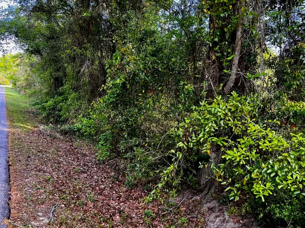 Pine Ridge Dr, Waveland, MS 39576
