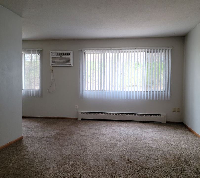 1st image of 615 Hall Ave #201
