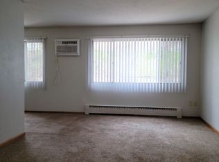 615 Hall Ave #201, Saint Paul, MN 55107