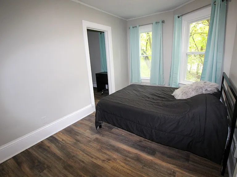 522 Stewart Ave — Photo 169