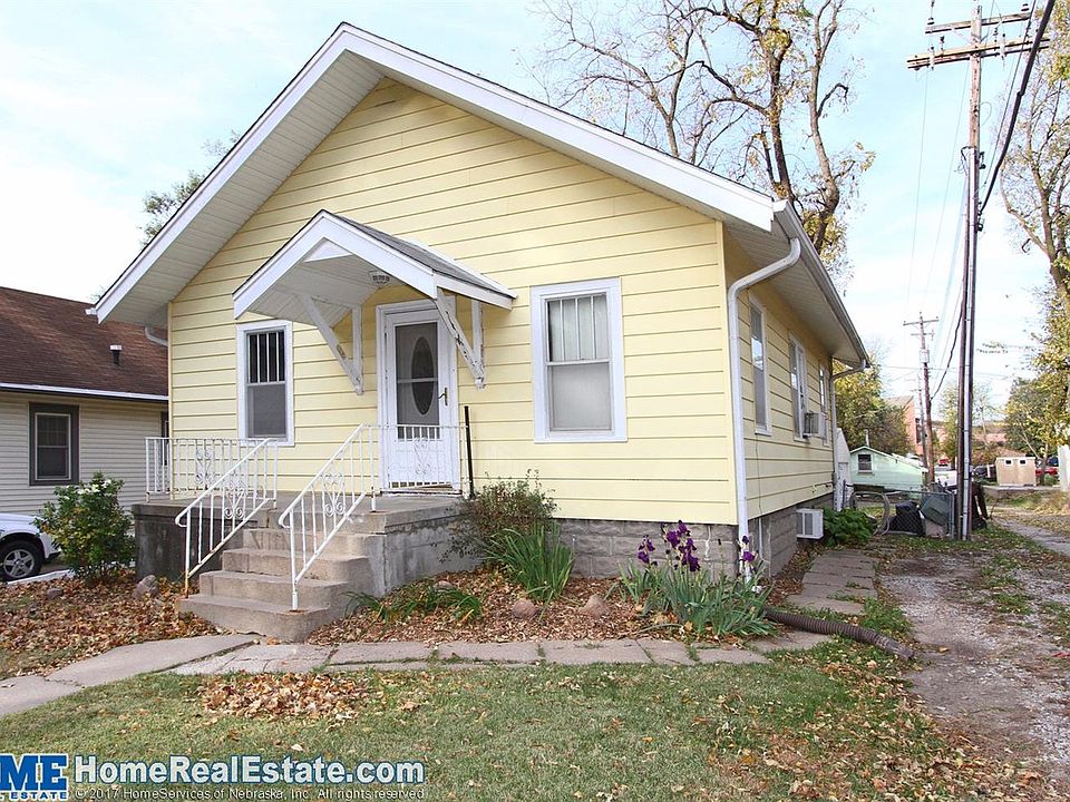 1st image of 4029 S 52nd St