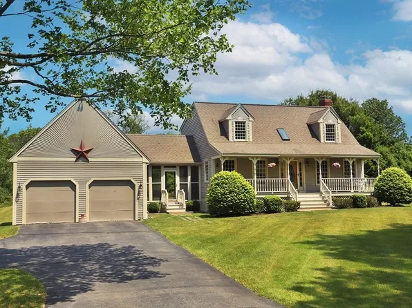 96 Elm St, Newbury, MA 01922