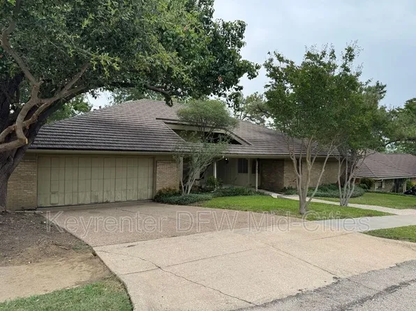 501 N Durango Cir, Irving, TX 75062