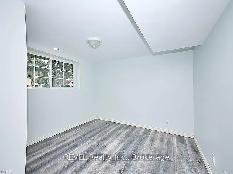 491 Geneva St — Photo 8