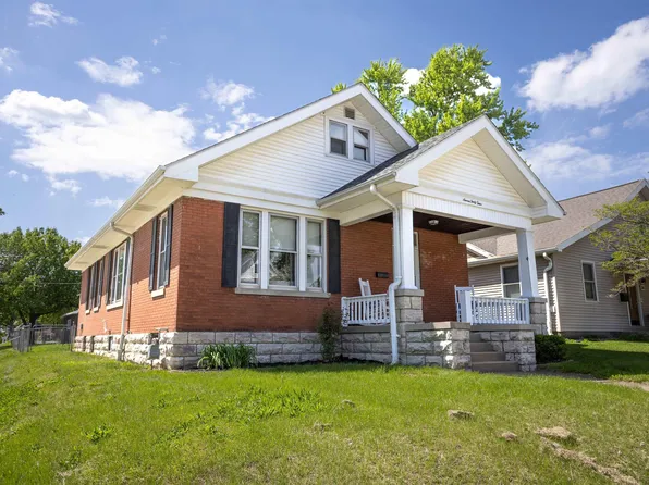744 S 15th St, Quincy, IL 62301