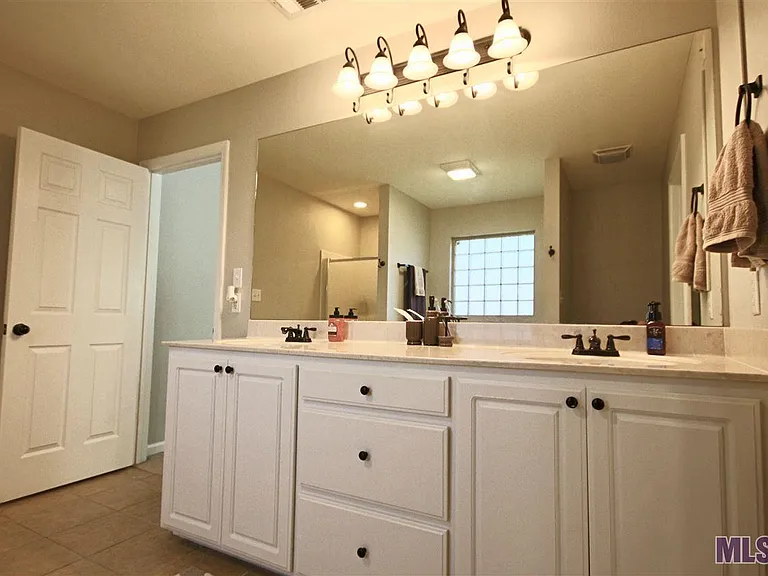 42345 Pebblestone Ave — Photo 12