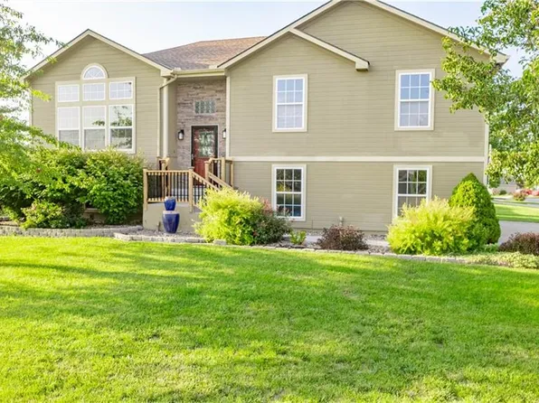 804 NW Redbud Dr, Grain Valley, MO 64029