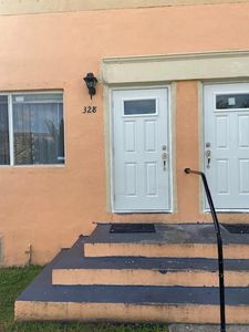 328 NW 84th Ter #328, Miami, FL, 33150