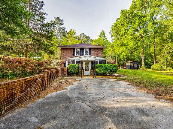 2nd image of 104 Branch Rd