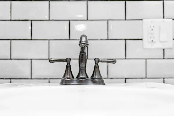 Rented by MySpaceNYC | media 18