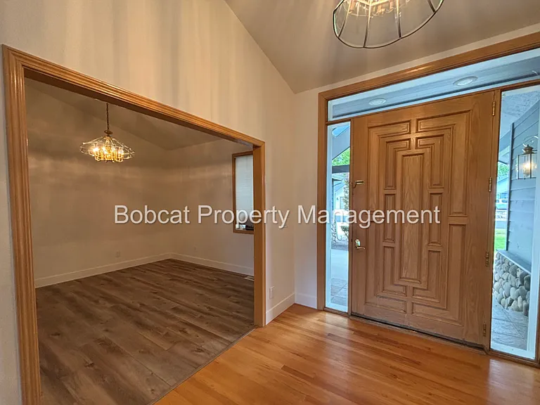 1300 Bridle Way — Photo 2