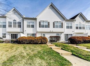 14 Phoenix Ct, Tinton Falls, NJ 07712