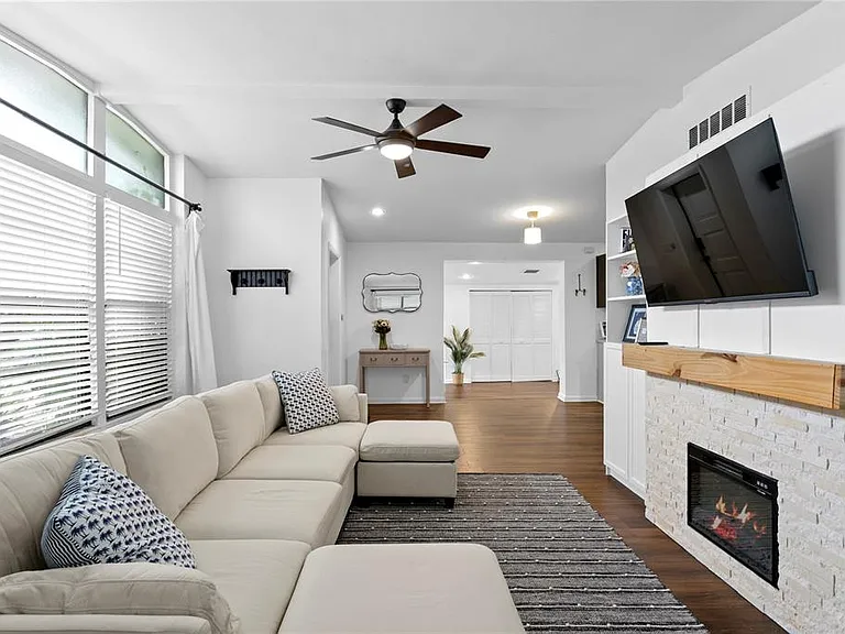 2407 S Lois Ave — Photo 28