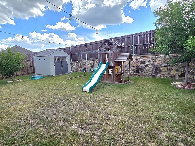 8433 Comanche Springs Dr — Photo 17