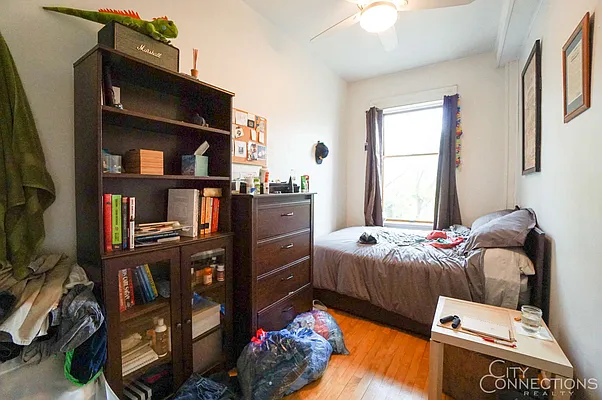 Rented by City Connections Realty | media 16