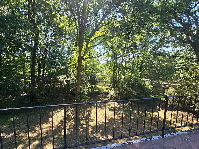 1194 Ingram Dr — Photo 32