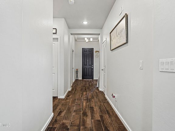 5th image of 13090 Oakhampton Ave