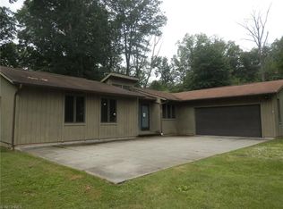 2128 Bryn Mawr Dr, Stow, OH 44224
