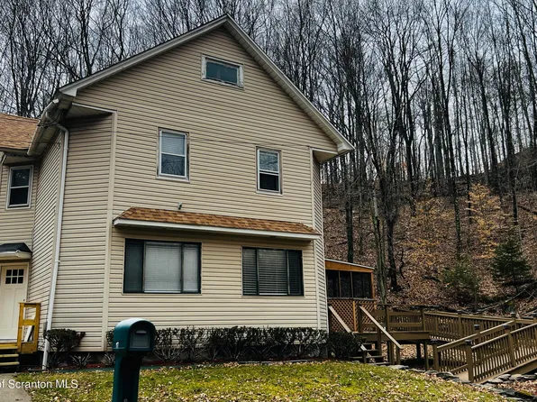119 Hickory St, Carbondale, PA 18407
