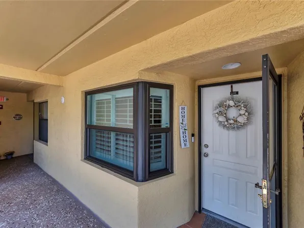 5849 Park St N APT 202, Saint Petersburg, FL 33709