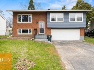 6102 Raymond Rd, Madison, WI 53711