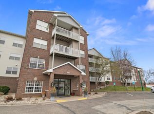 2231 Penn Pl APT 314, North Saint Paul, MN 55109