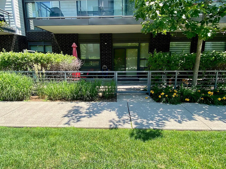 271 Sea Ray Ave