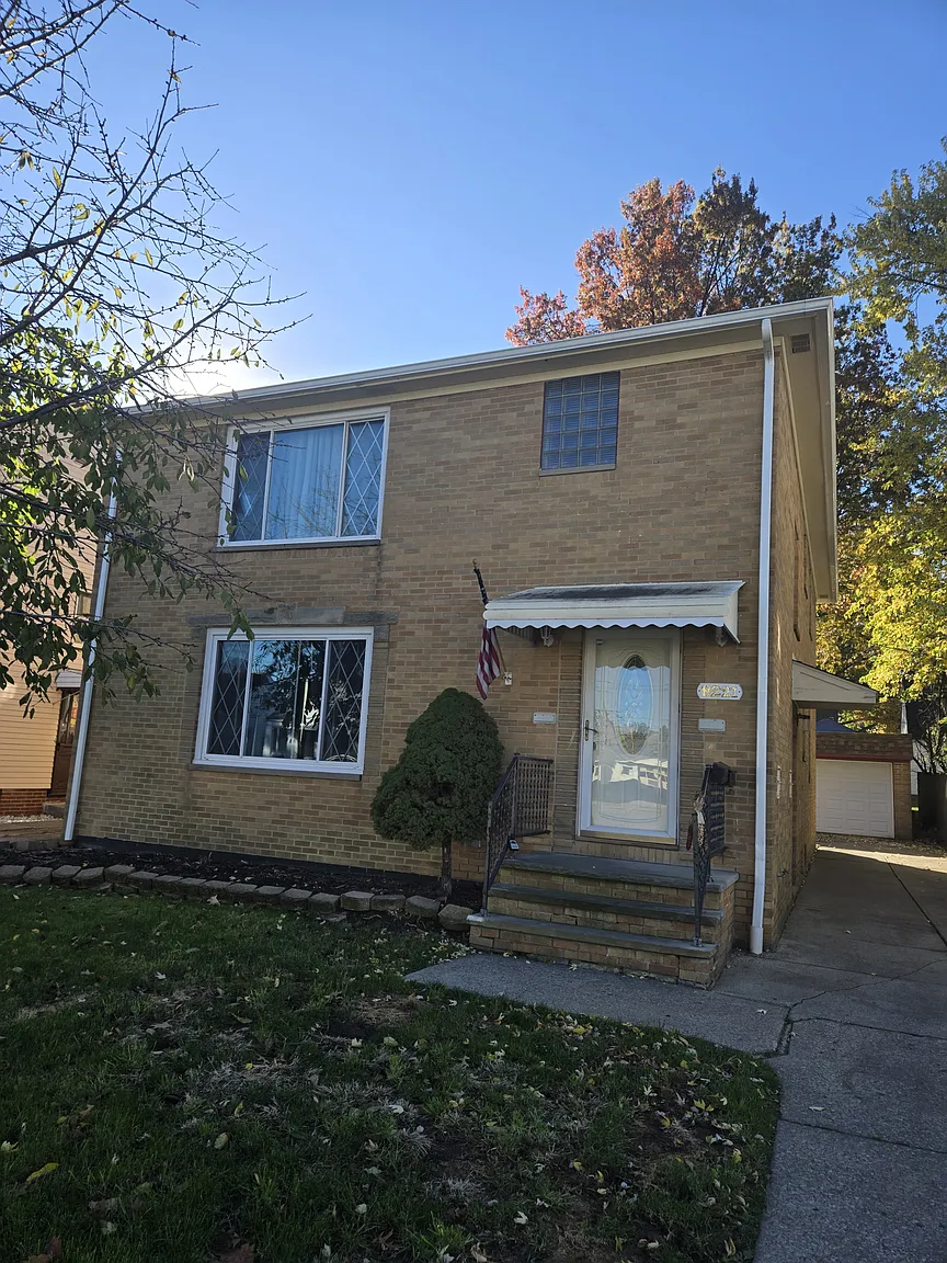8221 Pelham Dr #1 photo 1