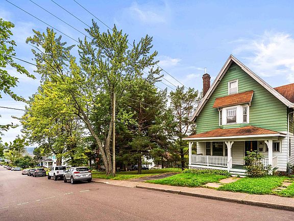 2nd image of 617 N 17th Ave E