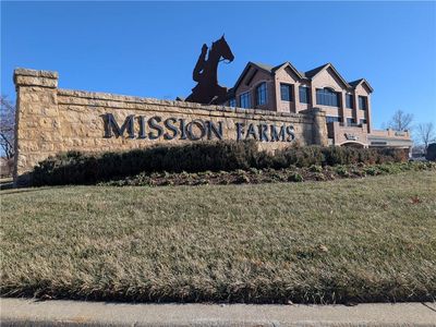 10531 Mission Rd #204B, Leawood, KS, 66209
