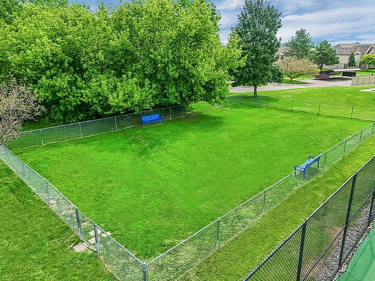 Lakeside Terrace Apartments — Photo 39