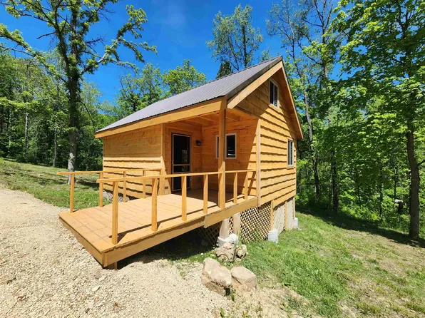 13486 Gurnsey Dr, Ferryville, WI 54628