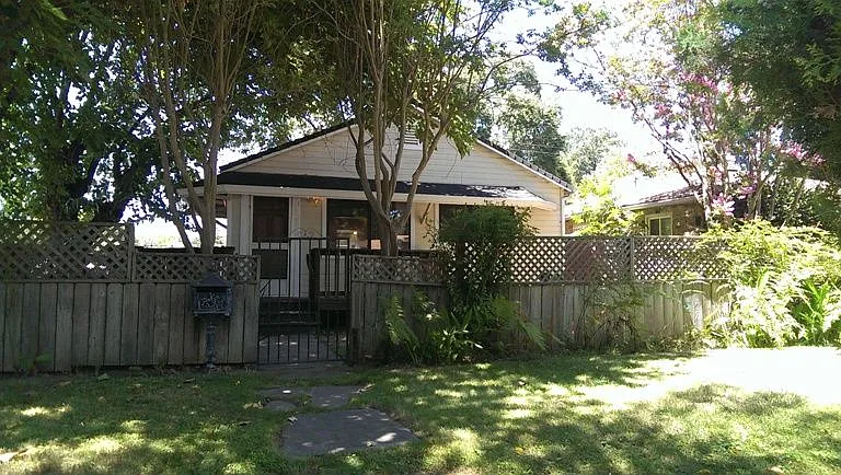 1638 Alabama Ave photo 1
