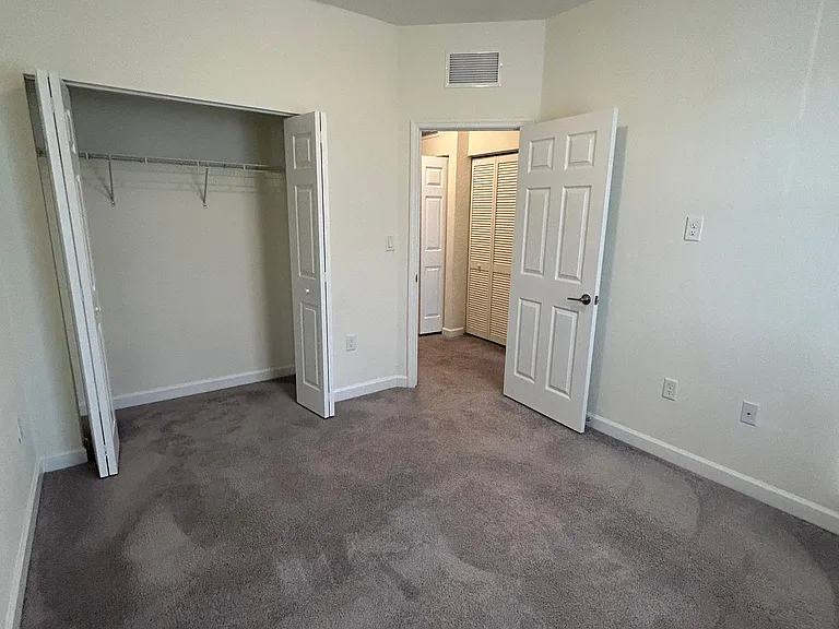 3229 W 106th Ter — Photo 26