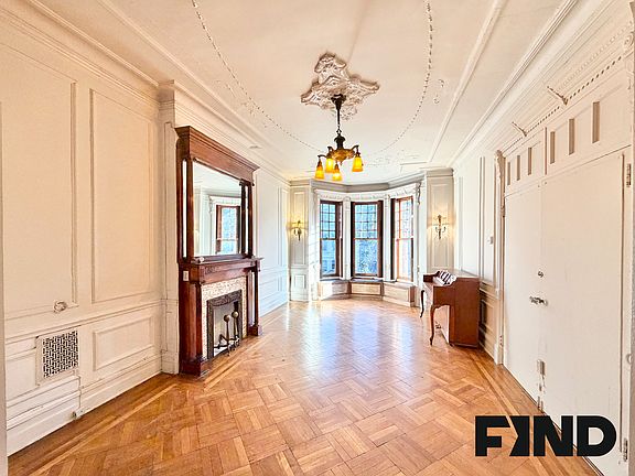 3rd image of 480 13th St #1