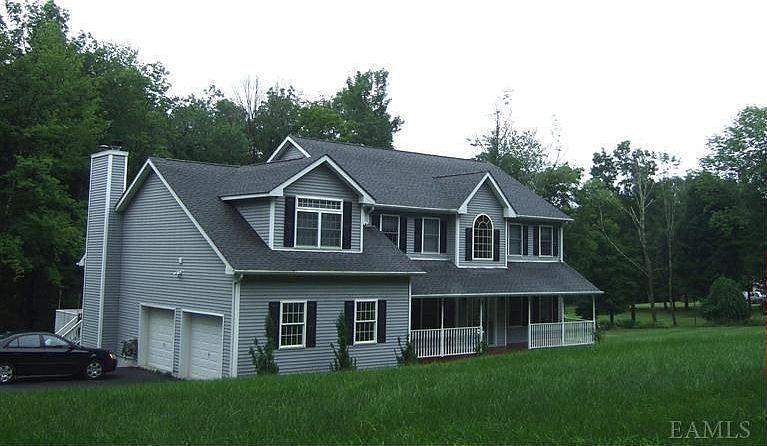 1st image of 4 Pebble Brook Dr